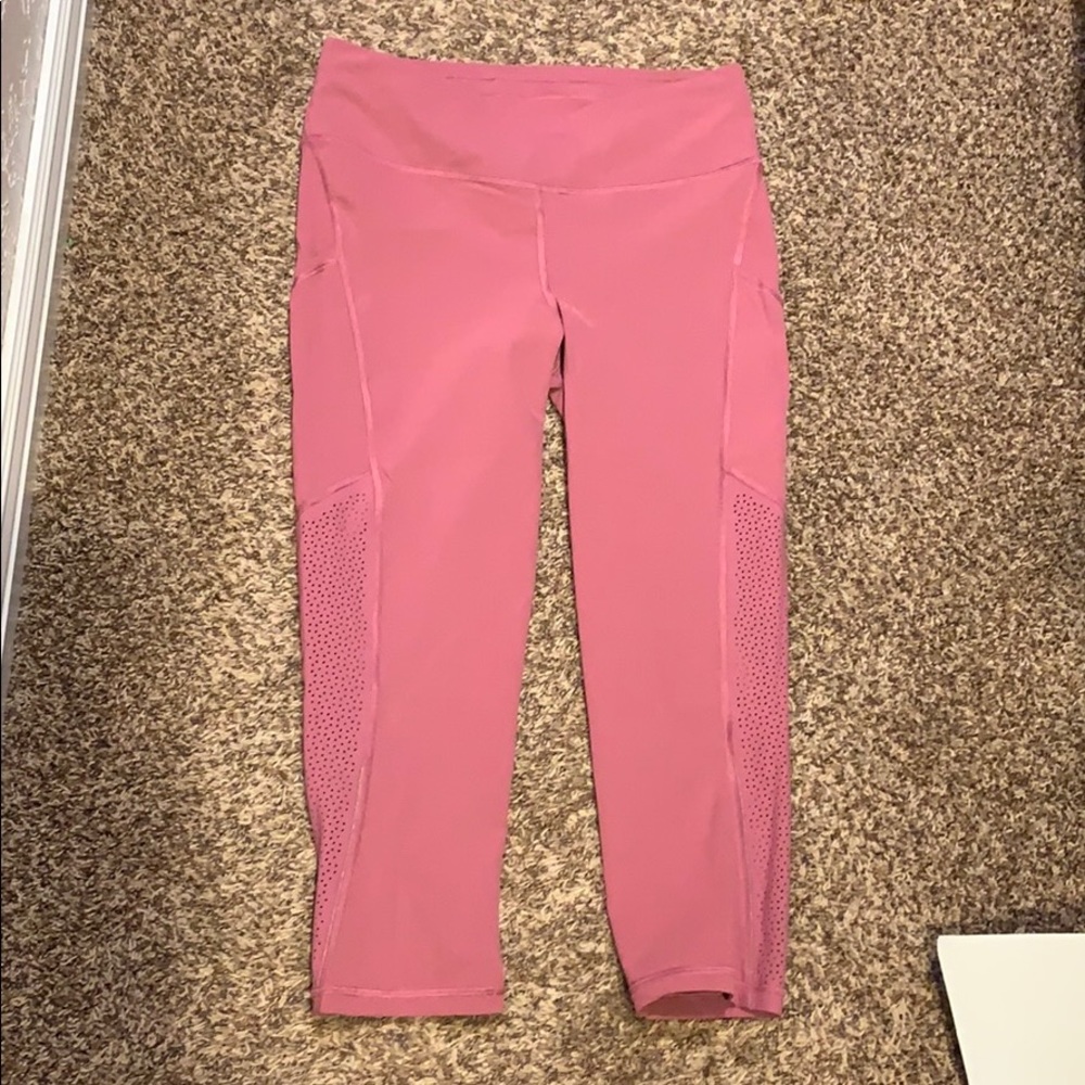 Lulu lemon capris